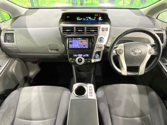 TOYOTA PRIUS ALPHA 2013 Image 31