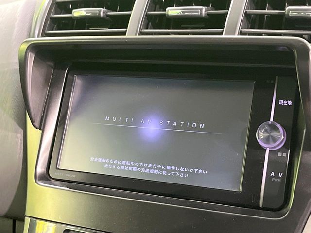 TOYOTA PRIUS ALPHA 2013 Image 31