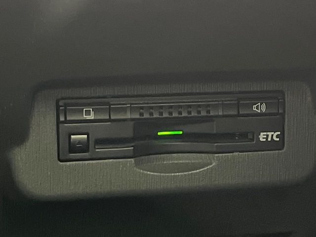 TOYOTA PRIUS ALPHA 2013 Image 31