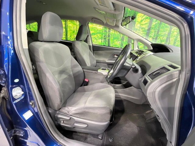 TOYOTA PRIUS ALPHA 2013 Image 31