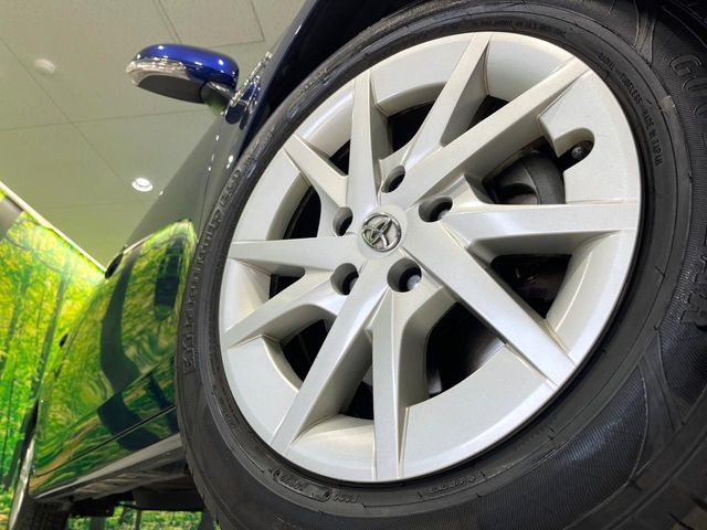 TOYOTA PRIUS ALPHA 2013 Image 31