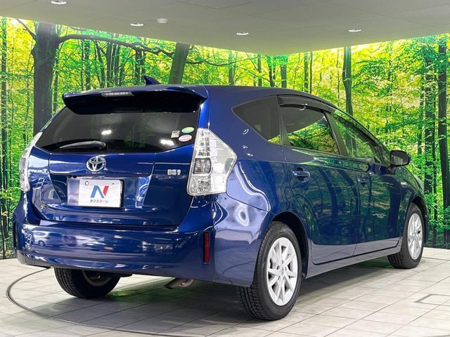 TOYOTA PRIUS ALPHA 2013 Image 31