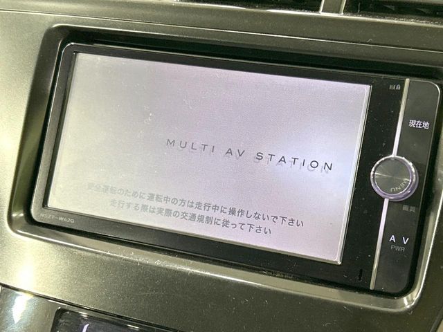 TOYOTA PRIUS ALPHA 2013 Image 31