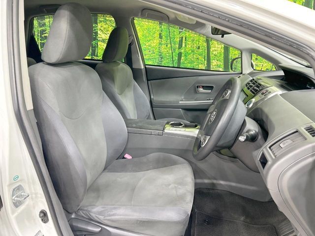 TOYOTA PRIUS ALPHA 2013 Image 31