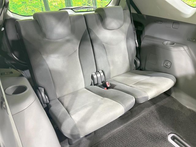 TOYOTA PRIUS ALPHA 2013 Image 31