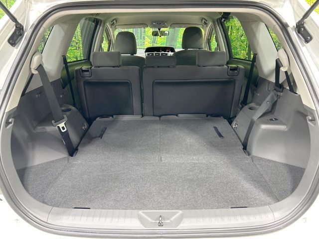 TOYOTA PRIUS ALPHA 2013 Image 31