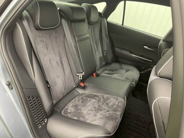 TOYOTA CROWN SEDAN HYBRID 2019 Image 31