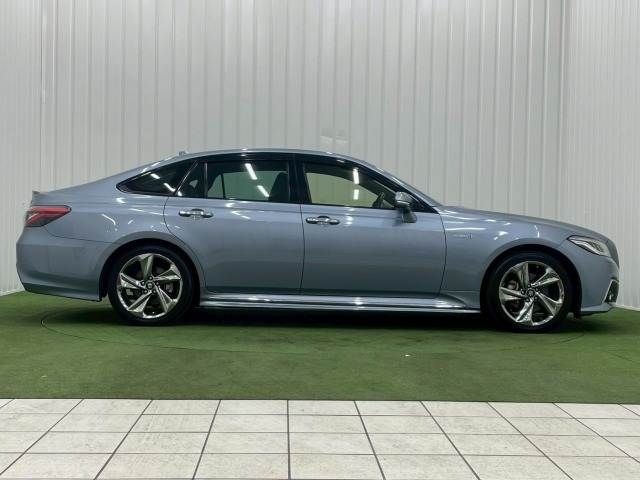 TOYOTA CROWN SEDAN HYBRID 2019 Image 31