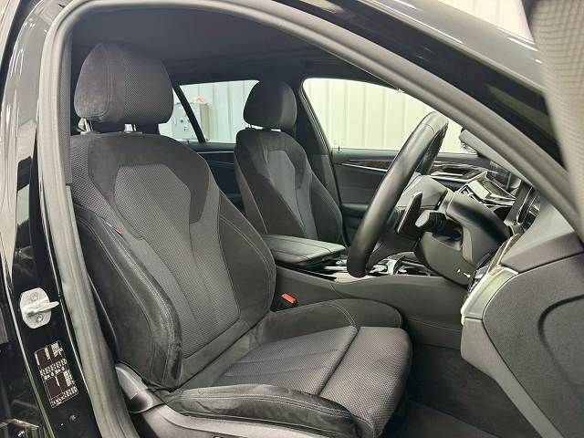 BMW 5SERIES TOURING 2019 Image 31