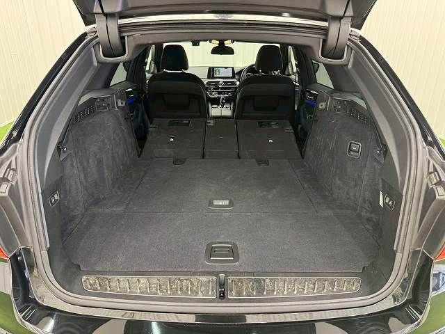 BMW 5SERIES TOURING 2019 Image 31