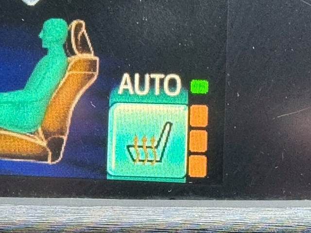 TOYOTA CROWN SEDAN HYBRID 2013 Image 31