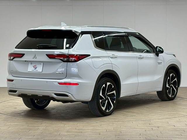 MITSUBISHI OUTLANDER PHEV 2023 Image 31