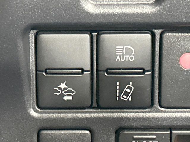 TOYOTA VOXY 2019 Image 31