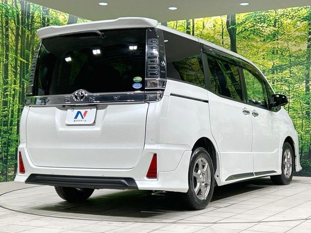 TOYOTA VOXY 2019 Image 31
