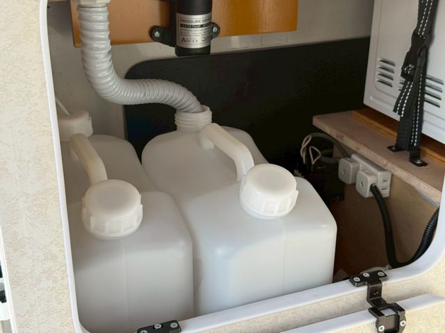 TOYOTA LITEACE VAN 2WD 2018 Image 31