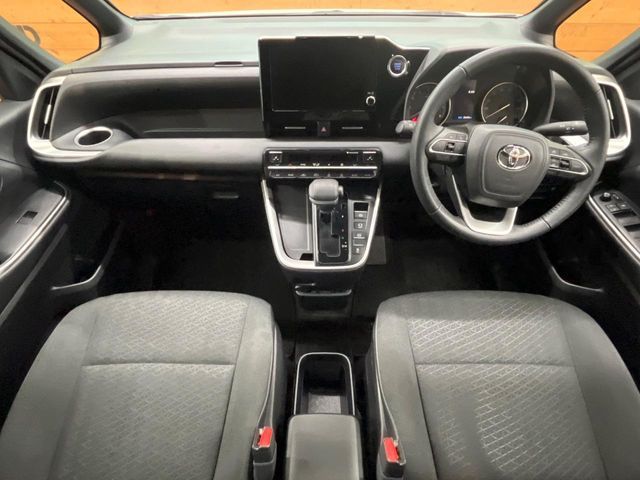 TOYOTA VOXY 2023 Image 31