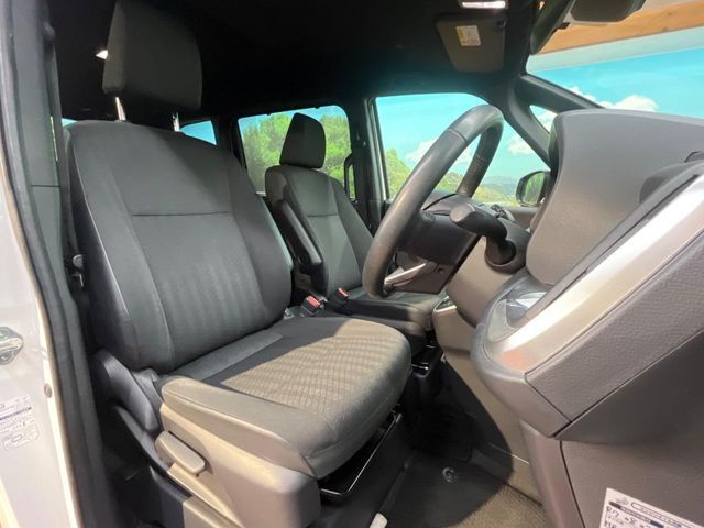 TOYOTA VOXY 2023 Image 31