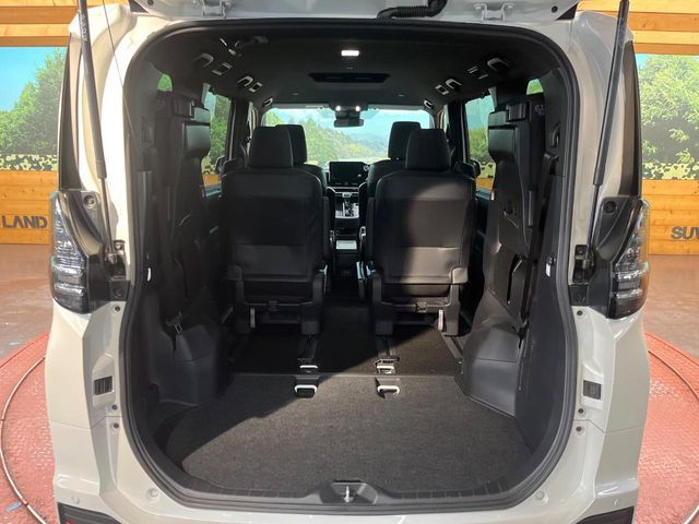 TOYOTA VOXY 2023 Image 31