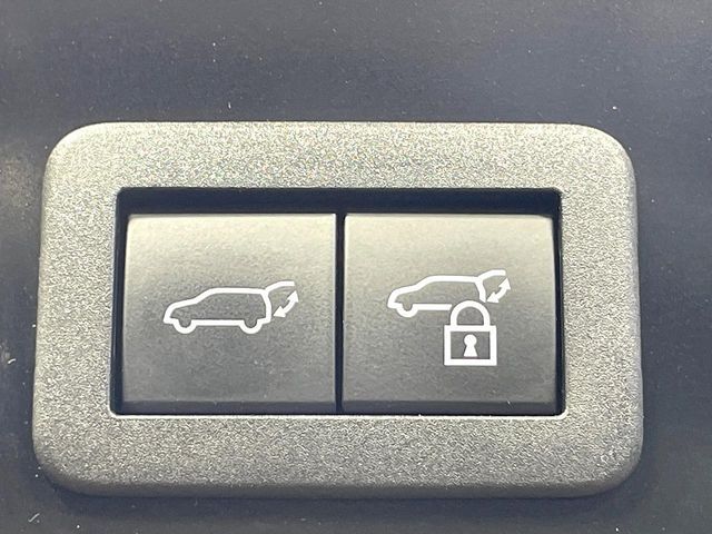 TOYOTA COROLLA CROSS HYBRID 2023 Image 31