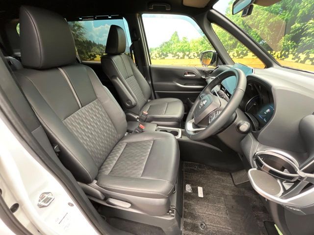 TOYOTA NOAH HYBRID 2024 Image 31