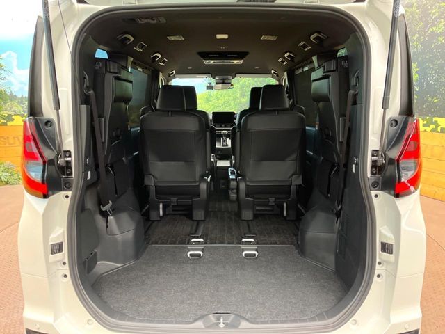 TOYOTA NOAH HYBRID 2024 Image 31