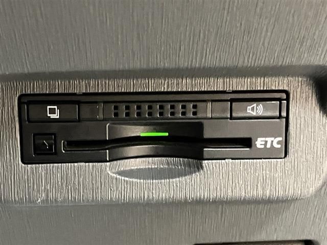 TOYOTA PRIUS ALPHA 2014 Image 31