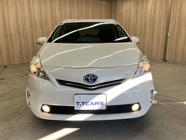 TOYOTA PRIUS ALPHA 2014 Image 31