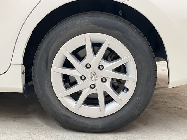 TOYOTA PRIUS ALPHA 2014 Image 31