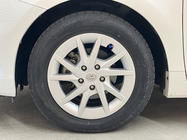 TOYOTA PRIUS ALPHA 2014 Image 31