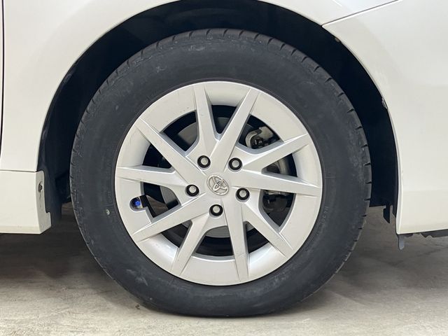 TOYOTA PRIUS ALPHA 2014 Image 31