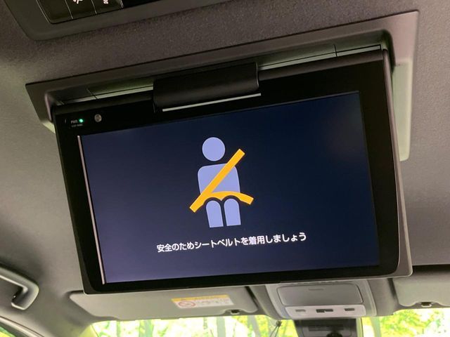 TOYOTA VOXY 2018 Image 31