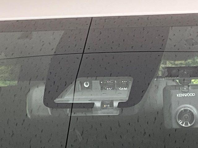 TOYOTA VOXY 2018 Image 31