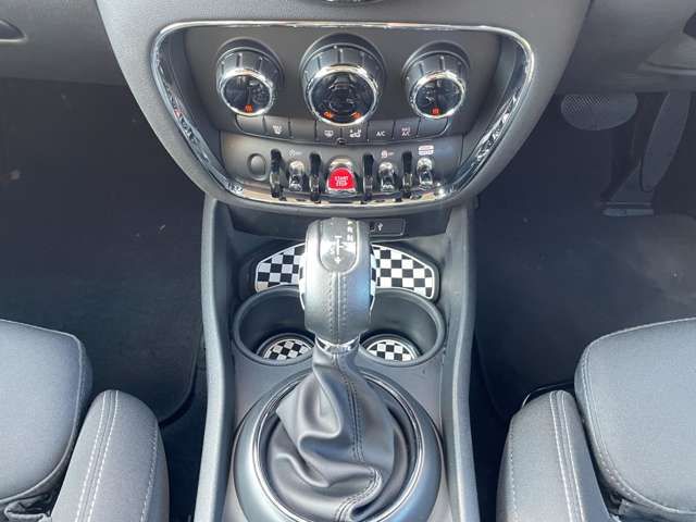 BMW MINI COOPER SD C 2019 Image 31