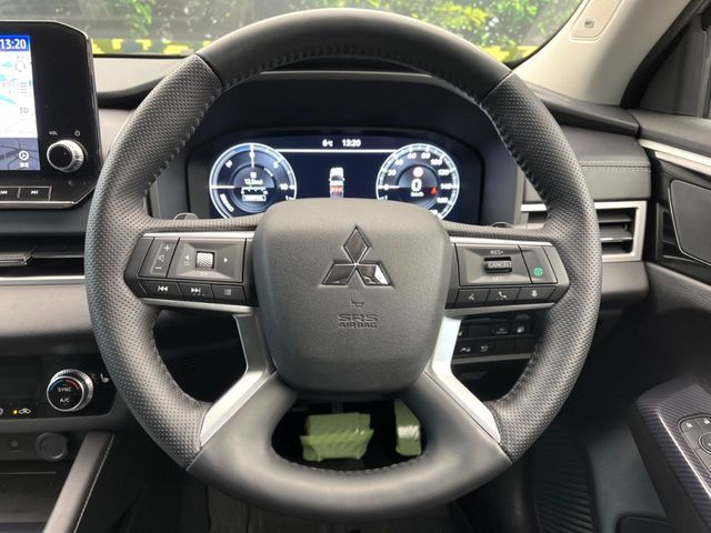 MITSUBISHI OUTLANDER PHEV 2022 Image 31