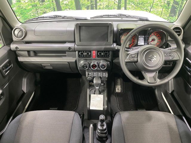 SUZUKI JIMNY NOMADE 2025 Image 31