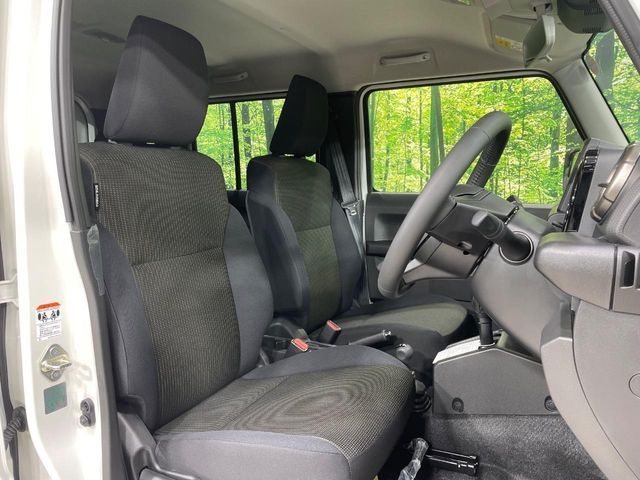 SUZUKI JIMNY NOMADE 2025 Image 31