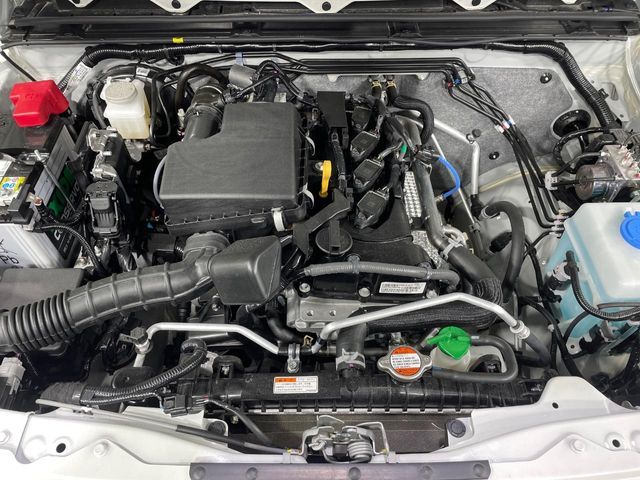 SUZUKI JIMNY NOMADE 2025 Image 31