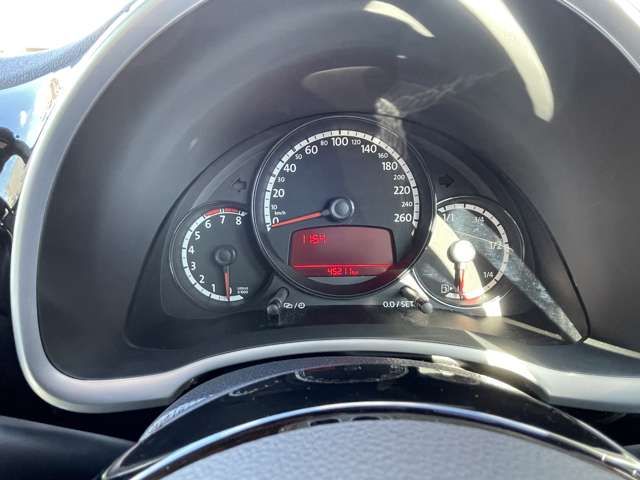 VOLKSWAGEN THE BEETL 2012 Image 31