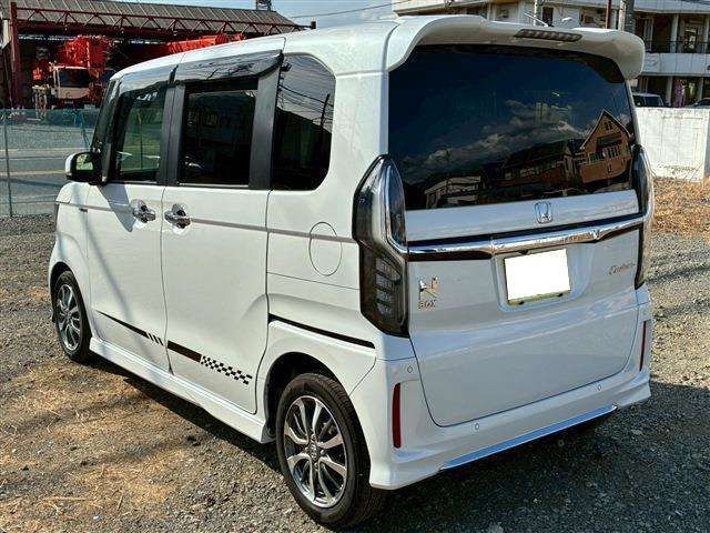 HONDA N BOX CUSTOM 2021 Image 31