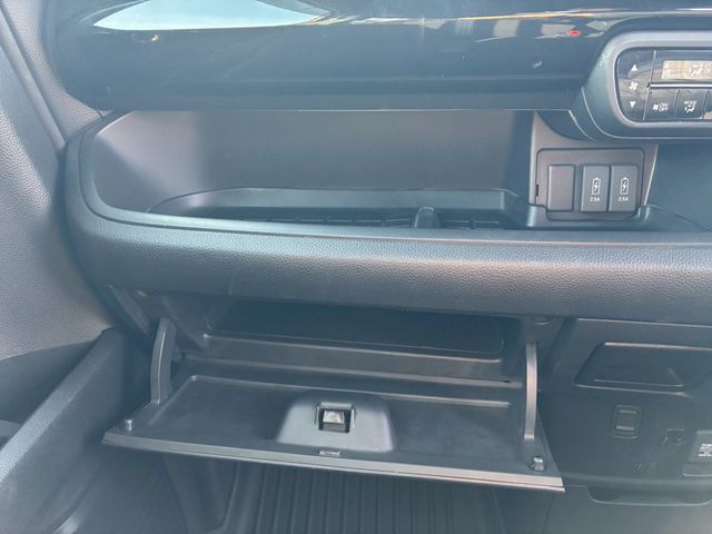 HONDA N BOX CUSTOM 2021 Image 31