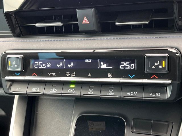 TOYOTA VOXY HYBRID 2023 Image 31