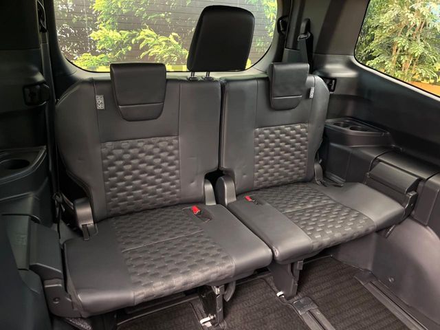 TOYOTA VOXY HYBRID 2023 Image 31