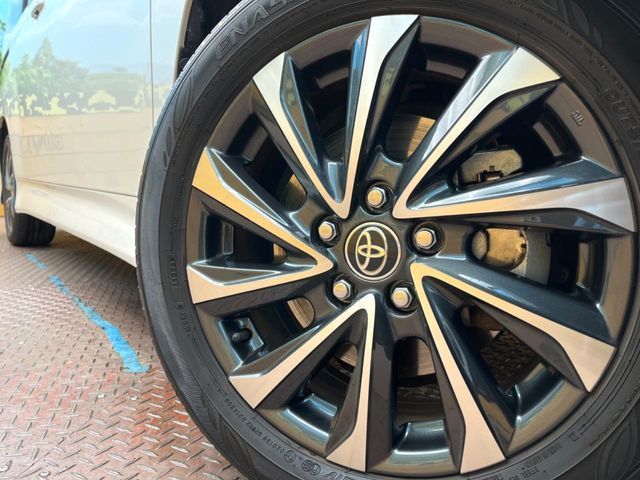 TOYOTA VOXY HYBRID 2023 Image 31