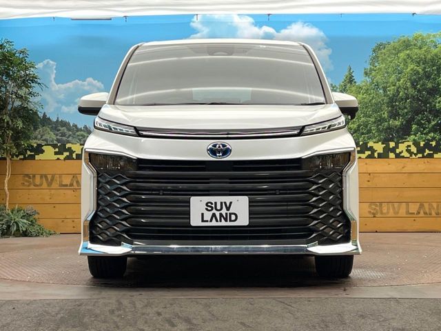 TOYOTA VOXY HYBRID 2023 Image 31