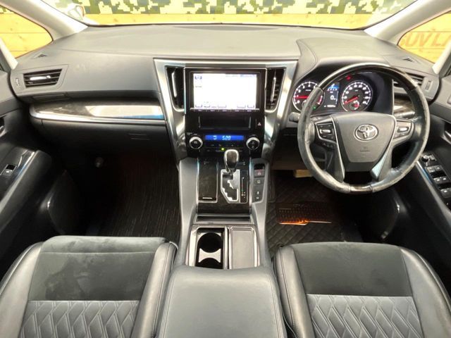 TOYOTA VELLFIRE 2015 Image 31