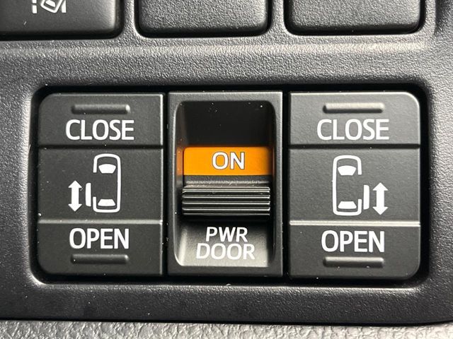 TOYOTA NOAH 2020 Image 31