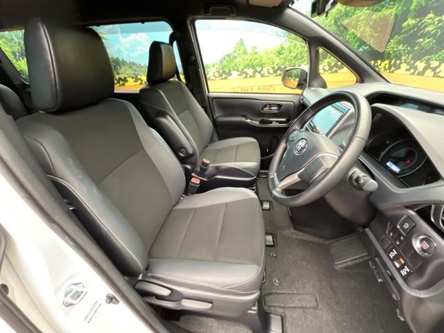 TOYOTA NOAH 2020 Image 31