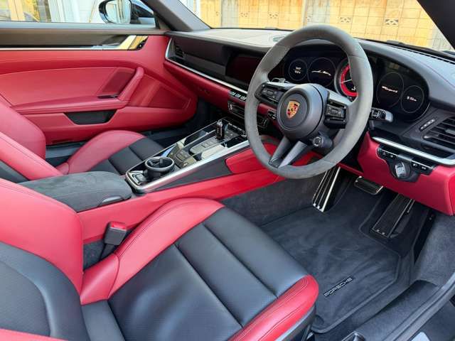 PORSCHE 911 2021 Image 31