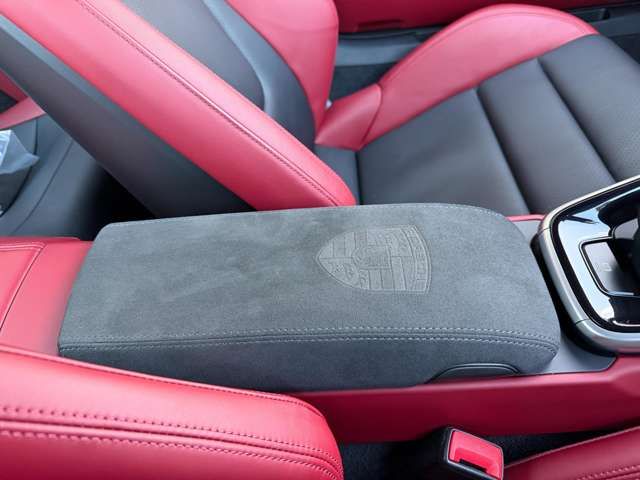 PORSCHE 911 2021 Image 31