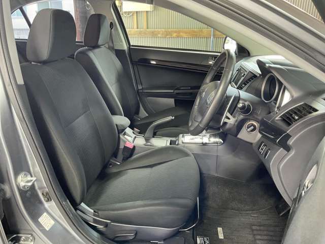 MITSUBISHI GALANT FORTIS SPORTB 2013 Image 31